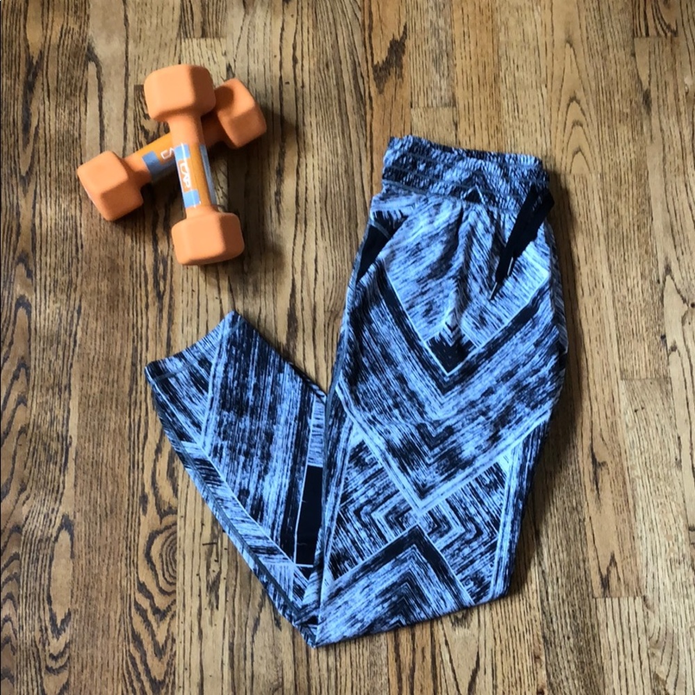 Lululemon On The Fly Joggers